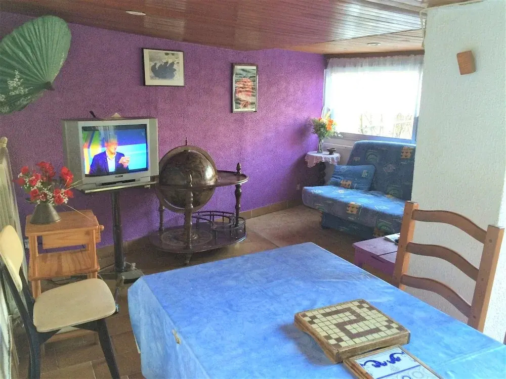 House With one Bedroom in La Ciotat, With Wonderful City View and Encl