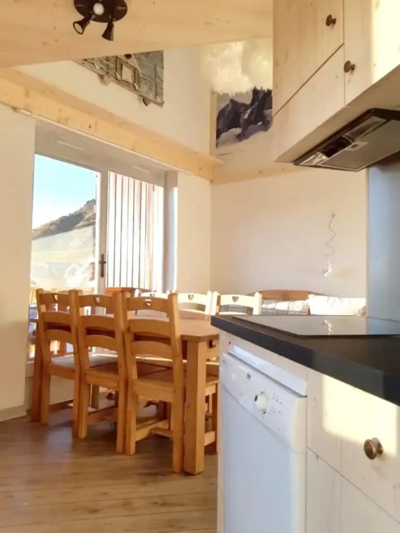 Apartment With one Bedroom in Val Thorens, With Wonderful Mountain Vie