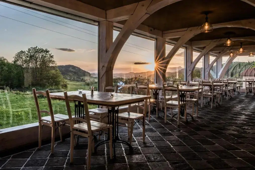 RESORT KOVÁRNA - Frýdštejn - stylové ubytování, luxusní wellness, zážitková restaurace