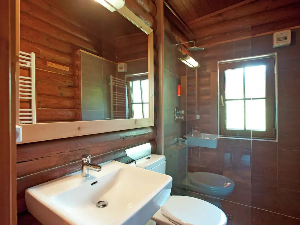 Spacious Chalet Near Ski Slopes In Worgl