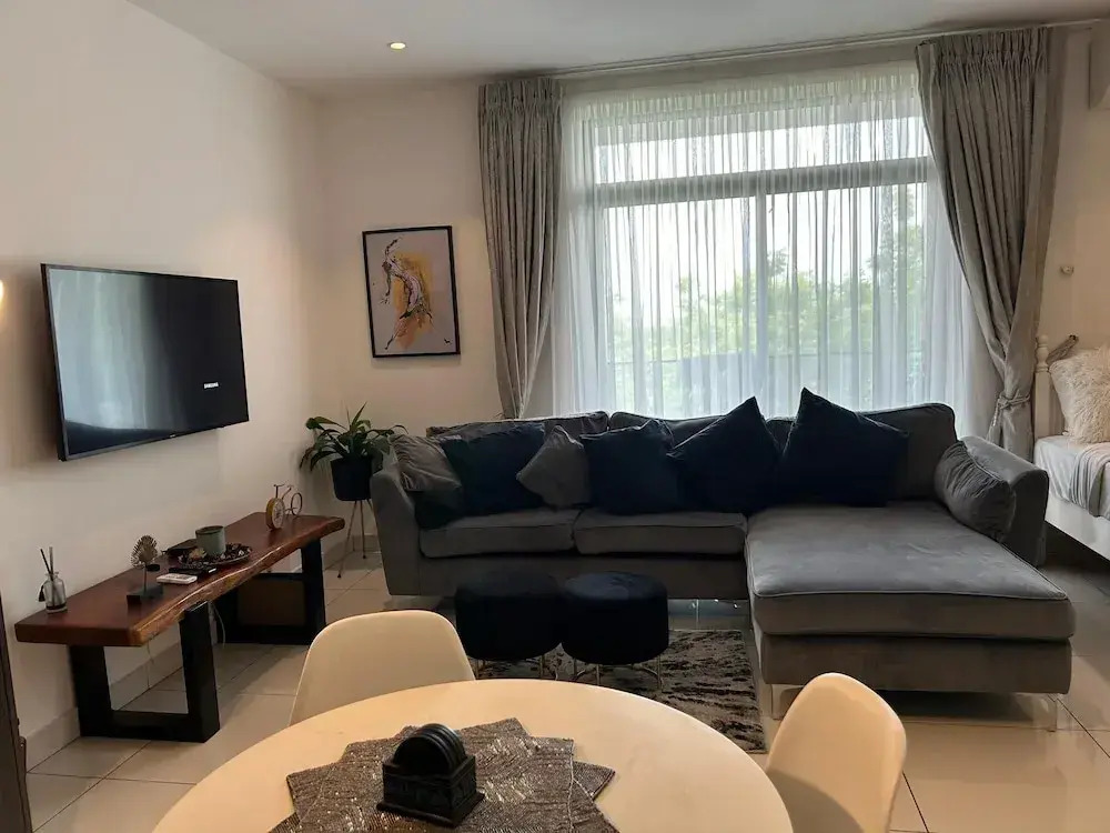 EBS LEGENDS LUXURY properties