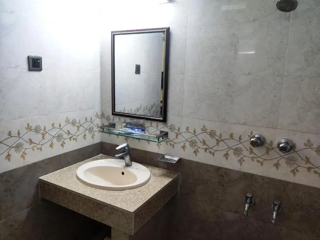 Asian SR Hotel