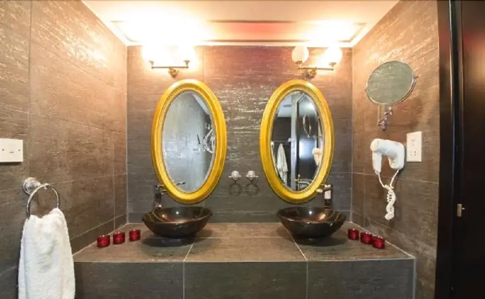 Guru Boutique Suites - Adults Only