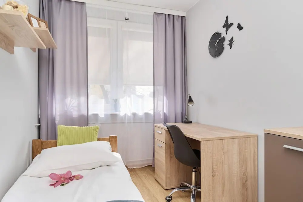 Wyszyńskiego With AC by Renters