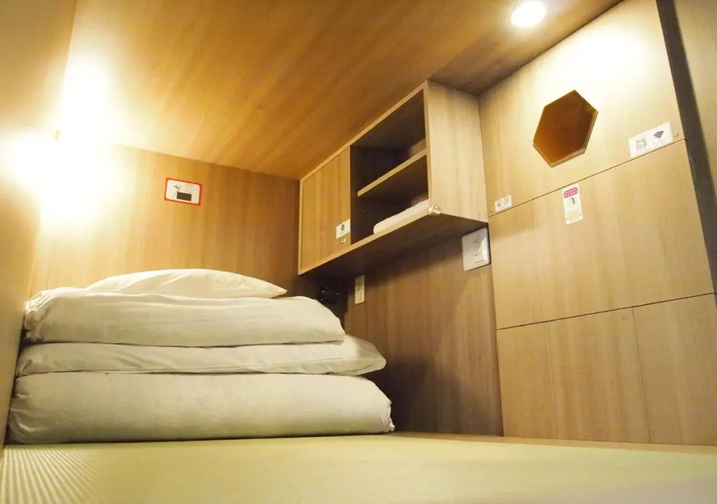 DJ Hostel Ginza