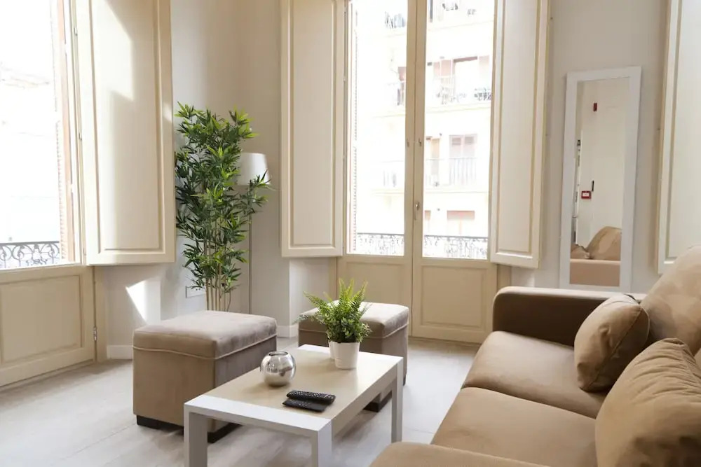 Apartamentos Pinar Málaga Centro - Carretería