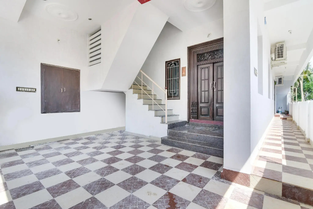 OYO Home 47909 Compact 1 BHK @ Ecr