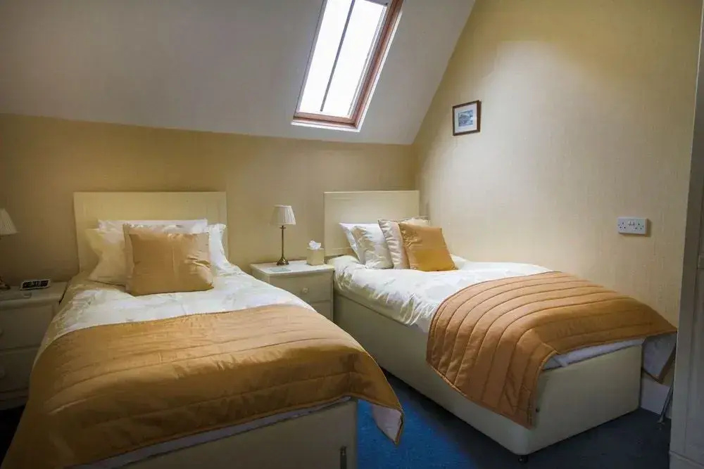 Holcombe House Guest House