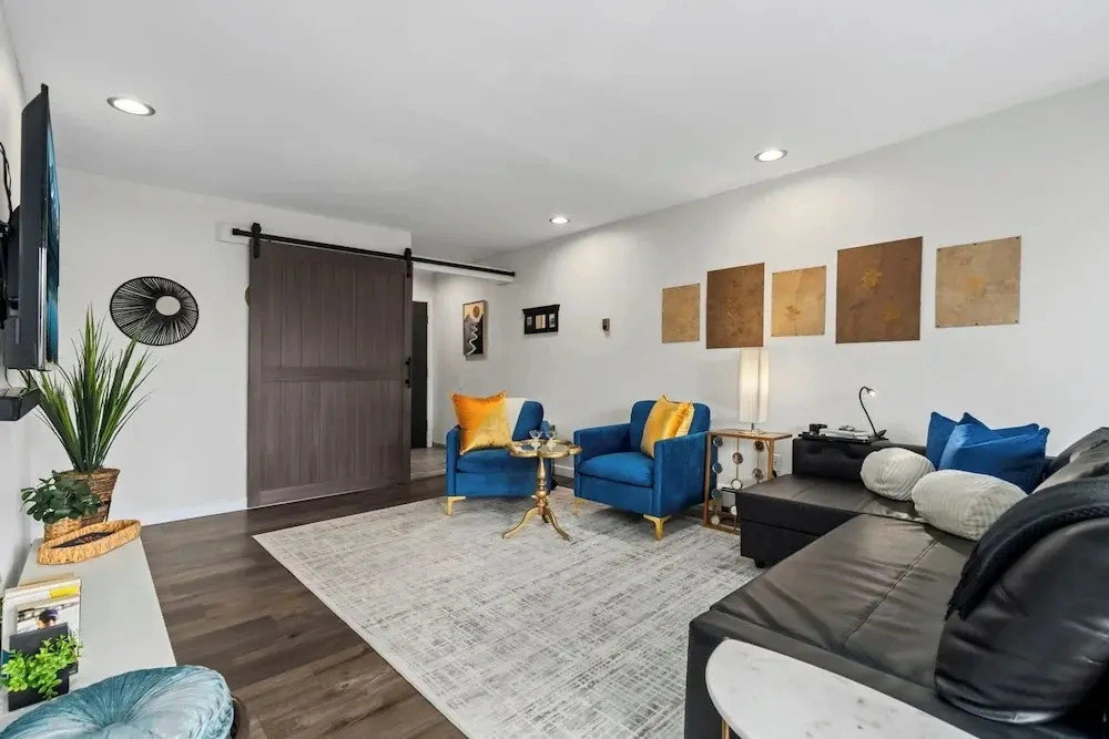Old Town Condo Near CSU Pool, Sauna, Gym & Bikes