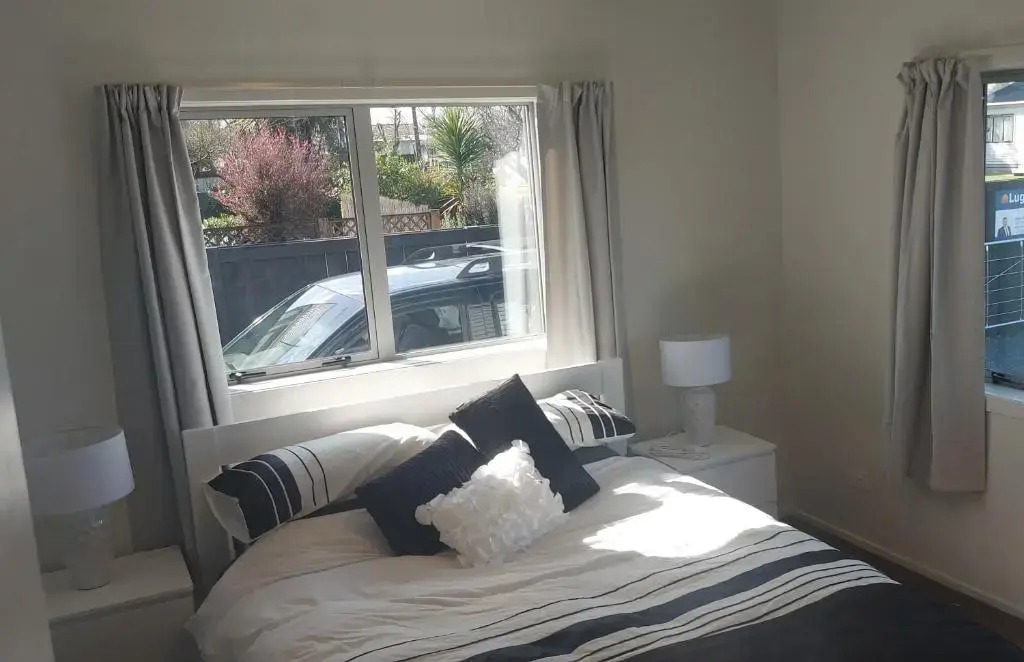 Cozy, new, private 3 bedroom home