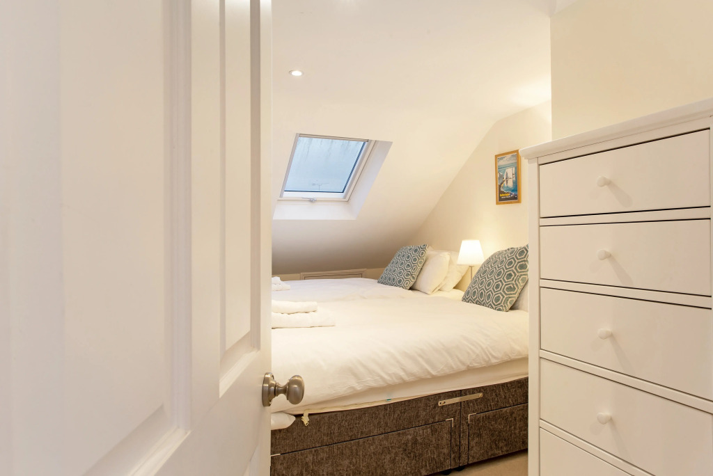 Perfect for family stays, ideal for walk to shops & restaurants