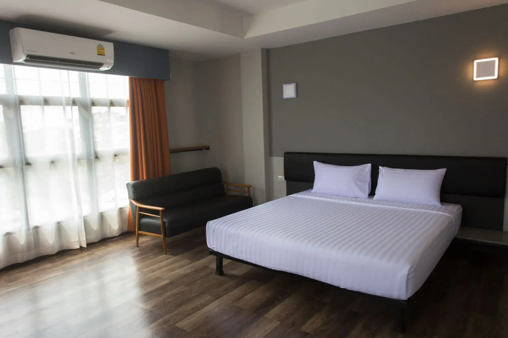 Iron Resort&Hotel