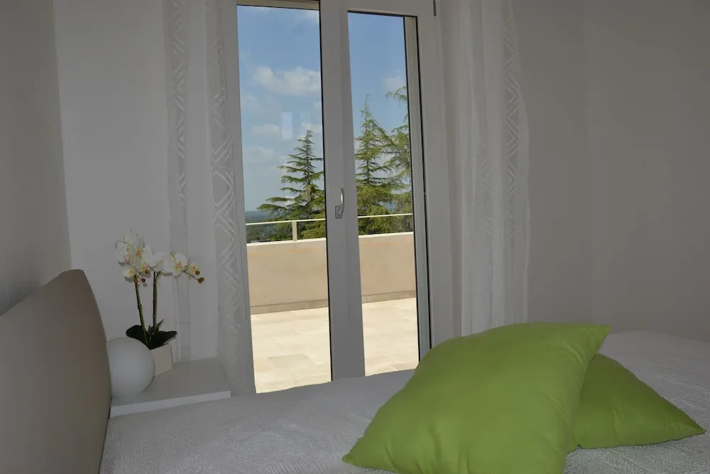 Aurora Apartment - Villaggio di Mary
