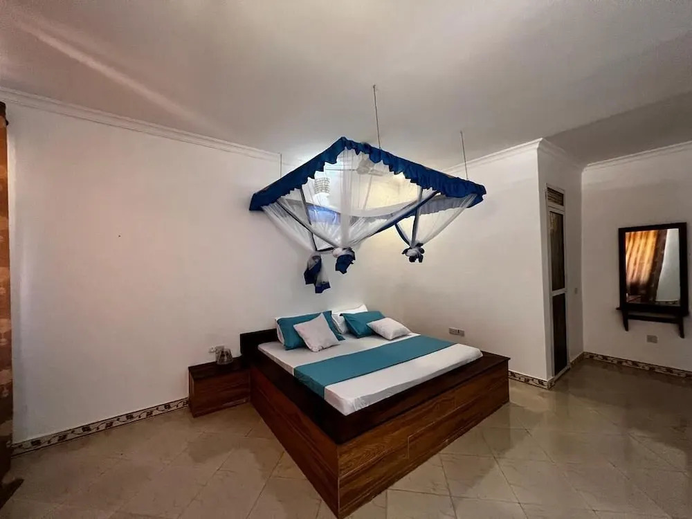 Balungi Bungalow & Restaurant