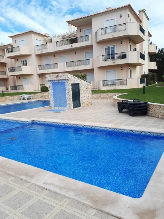 Apartment With one Bedroom in Olhos de Agua, With Shared Pool, Furnished Terrace and Wifi