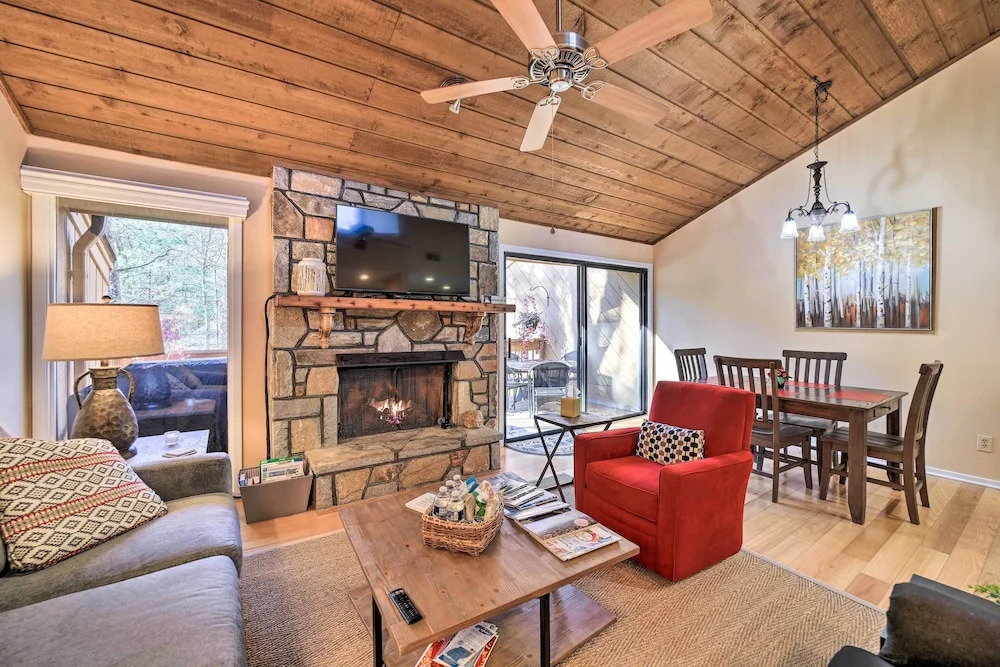 Sunny Sapphire Townhome w/ Resort Amenities!