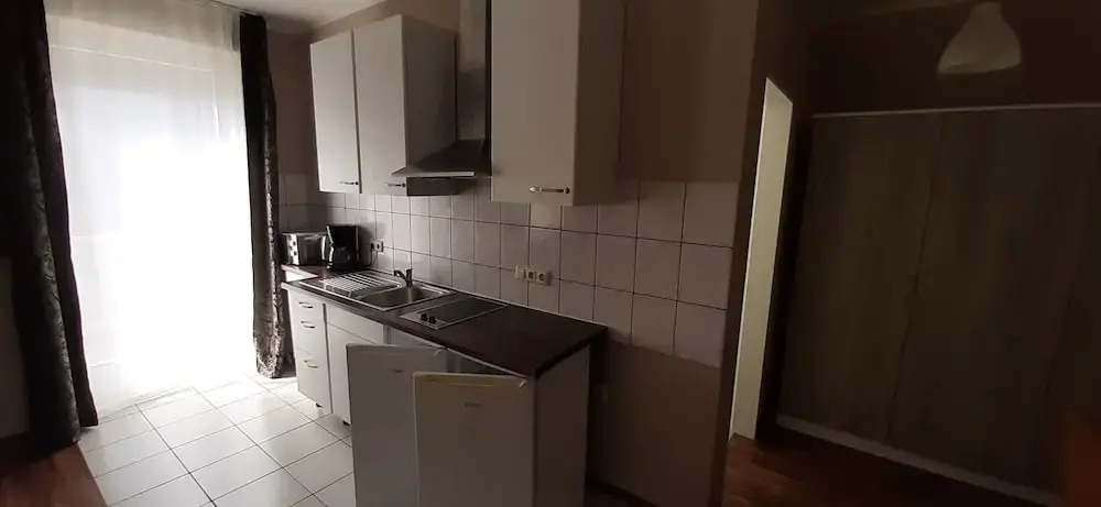 2-Rent Group Hostel Rooms&Apartments GKP2