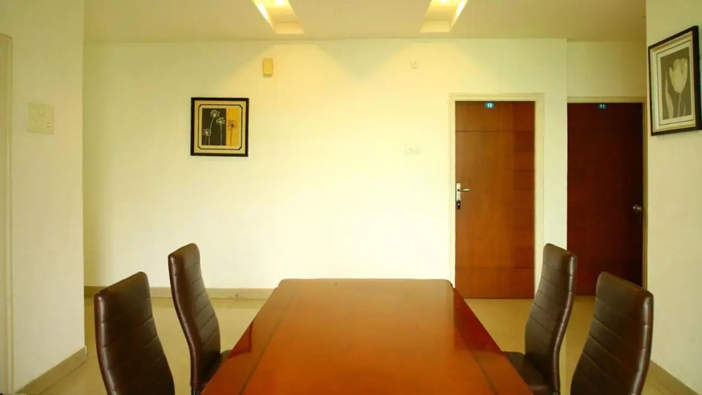 OYO 12459 SilverKey Gachibowli