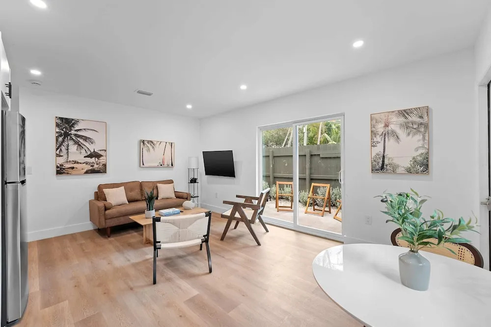 921 Apartment 1 in Fort Lauderdale