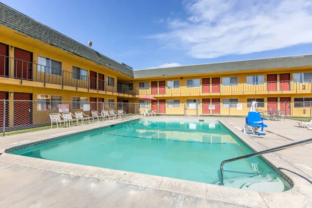 Econo Lodge I-5 at Rt. 58