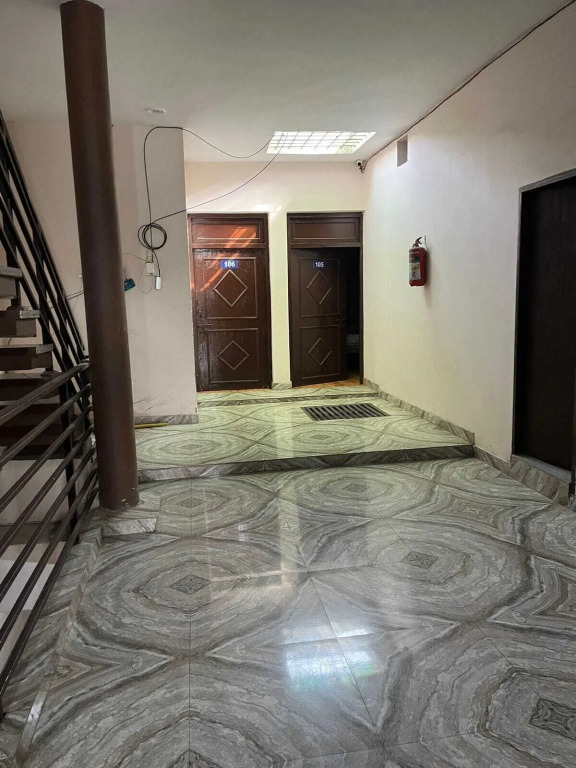 OYO 93687 Hotel Galaxy Red Inn