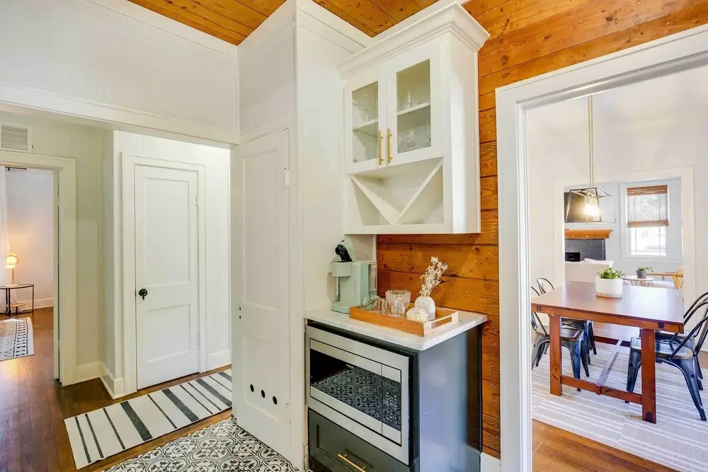 Walk to Dtwn: 'tyler Tudor' w/ Backyard