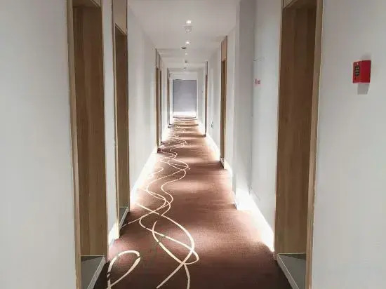 HanTing Hotel (Jiaxing Nanhu New Culture Plaza)