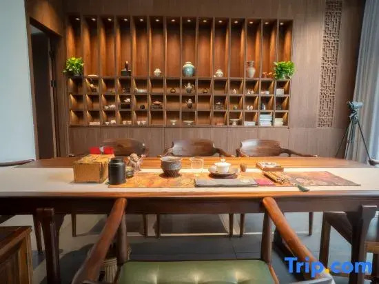 Wuyishan Rongjingshu Hotel