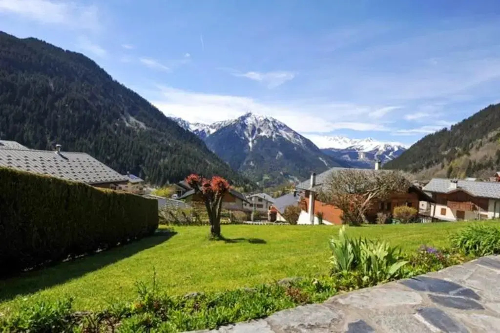 Appartement de 2 chambres a Champagny en Vanoise a 40 m des pistes avec jardin clos et wifi