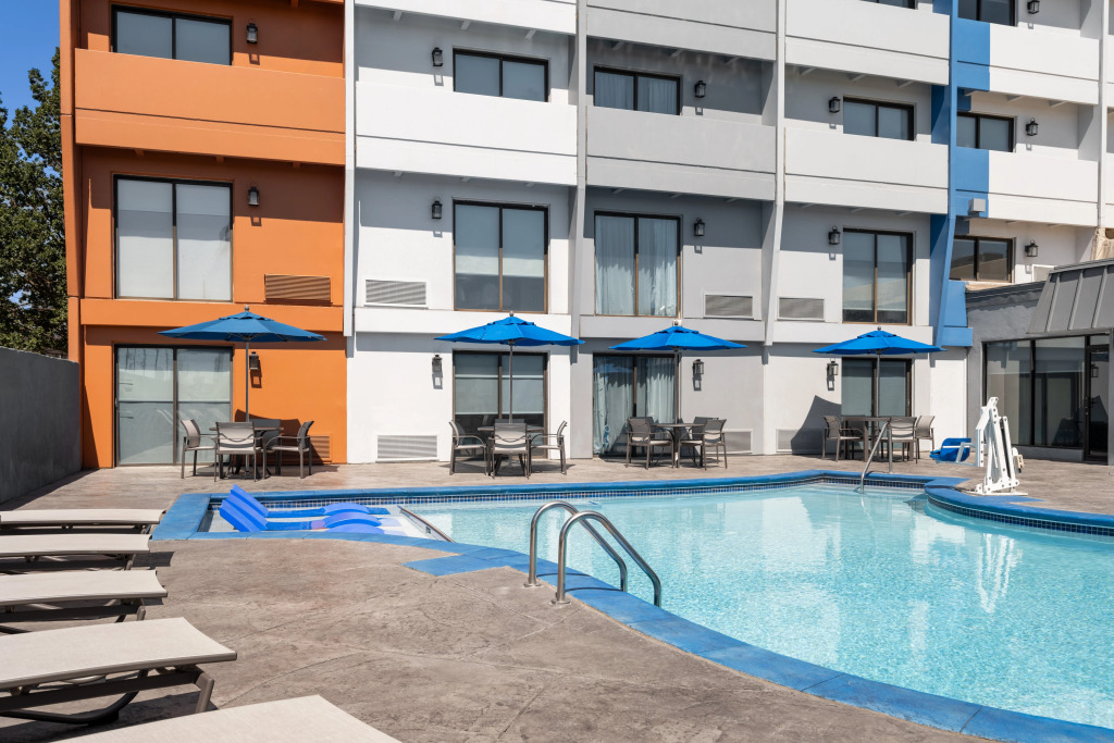 Holiday Inn Express Denver Central - North