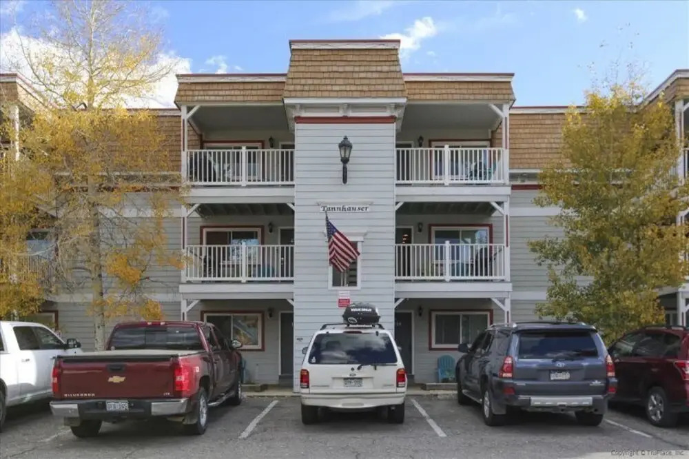 Tannhauser 212 - 2 Br Condo