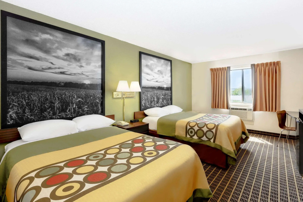Super 8 by Wyndham Norfolk