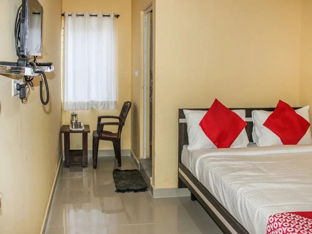Sri Guru Residency By OYO Rooms