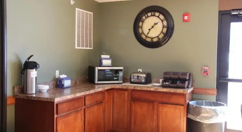 Green Acres Hotel