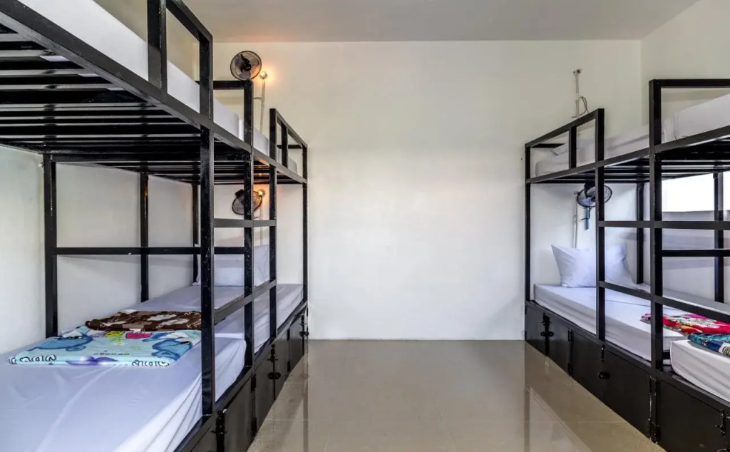 Happy Hippies Hostel