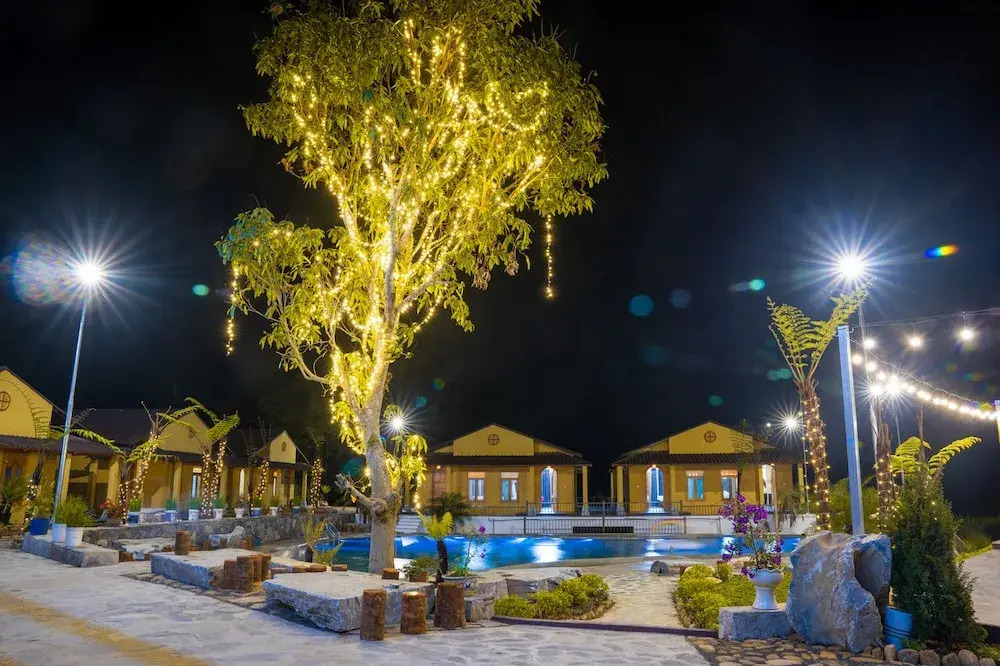 Sky Bay Lodge