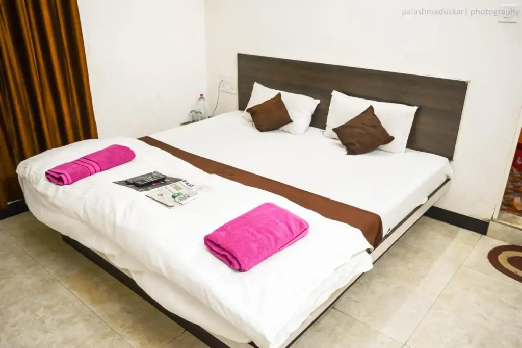 Hotel Bholenath Palace - Infront of Mahakal Temple