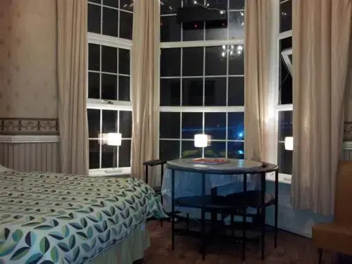 North Beach Apartments