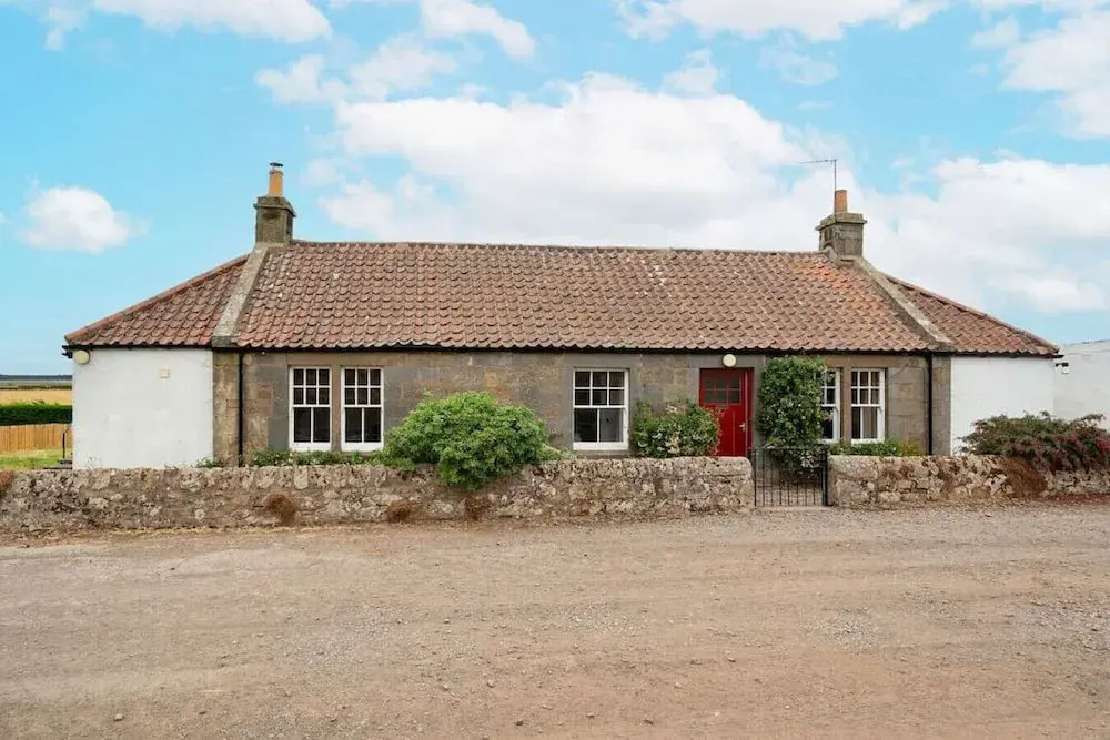 Clubhouse Cottage - Stylish 2 bed pet Friendly
