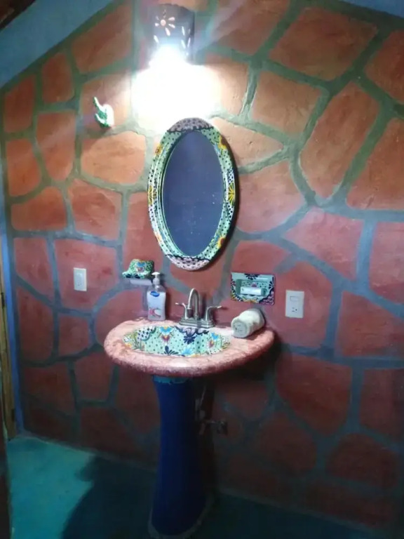 Bohemian Rustic 2-floor Suite, Walk to Plaza/beach