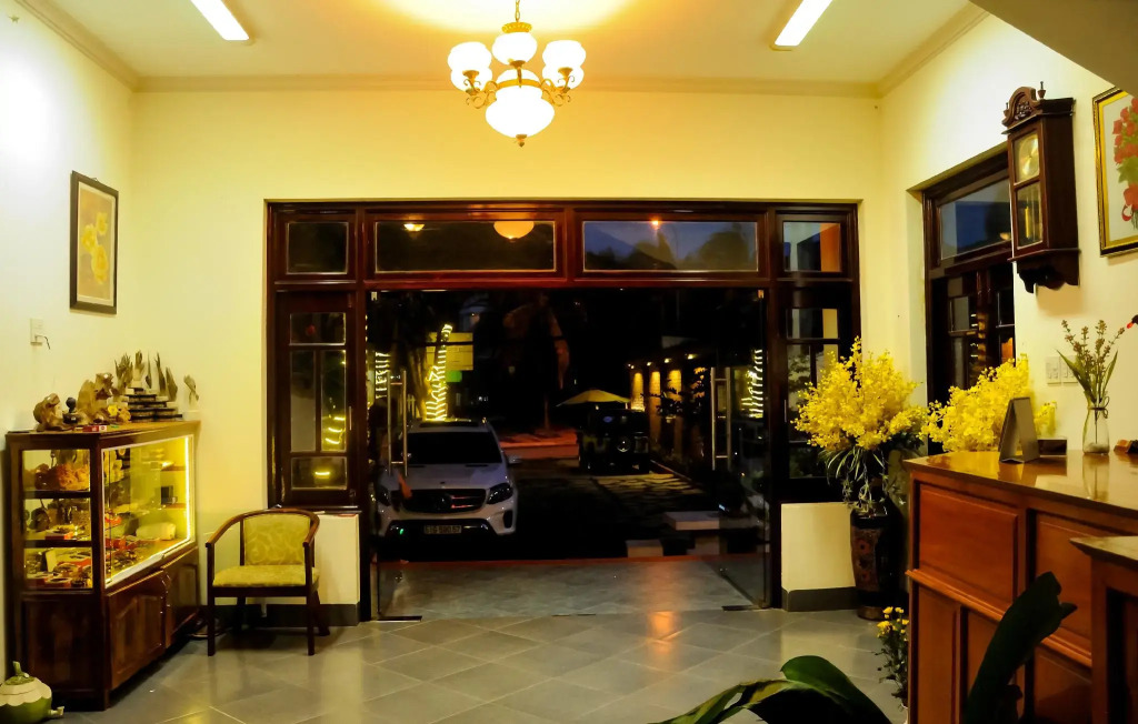 Chao Hotel