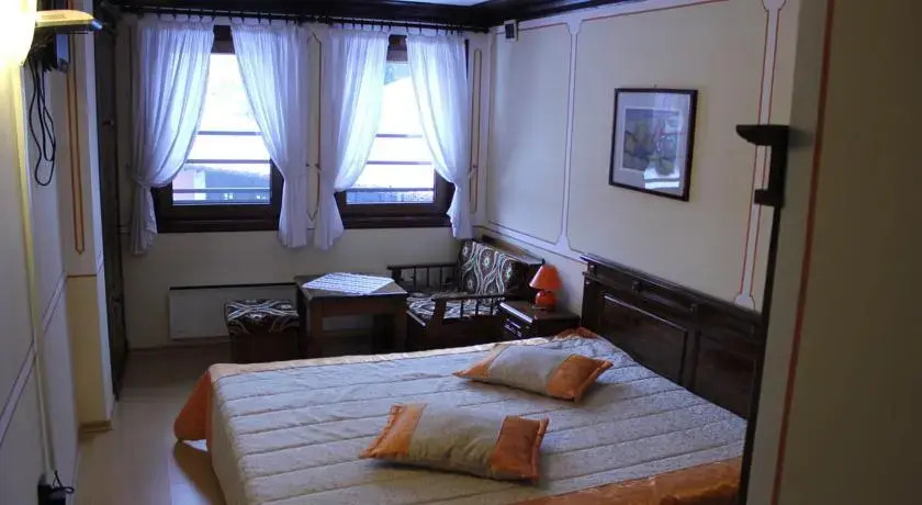 Traditsia Guest House