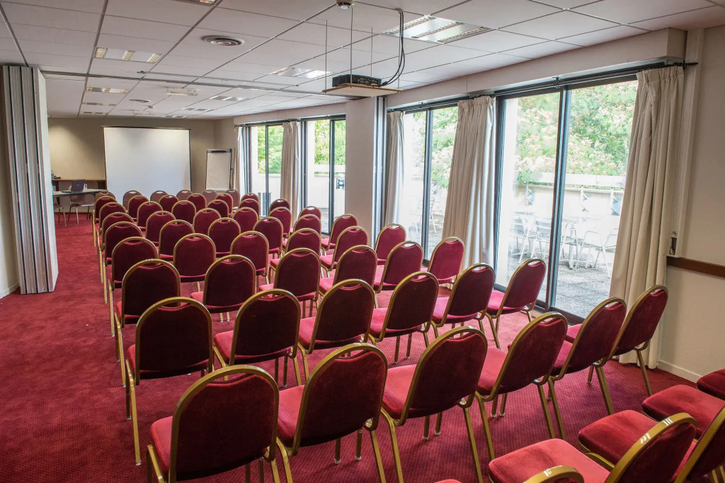 Brit Hotel Angers Parc Expo - LAcropole