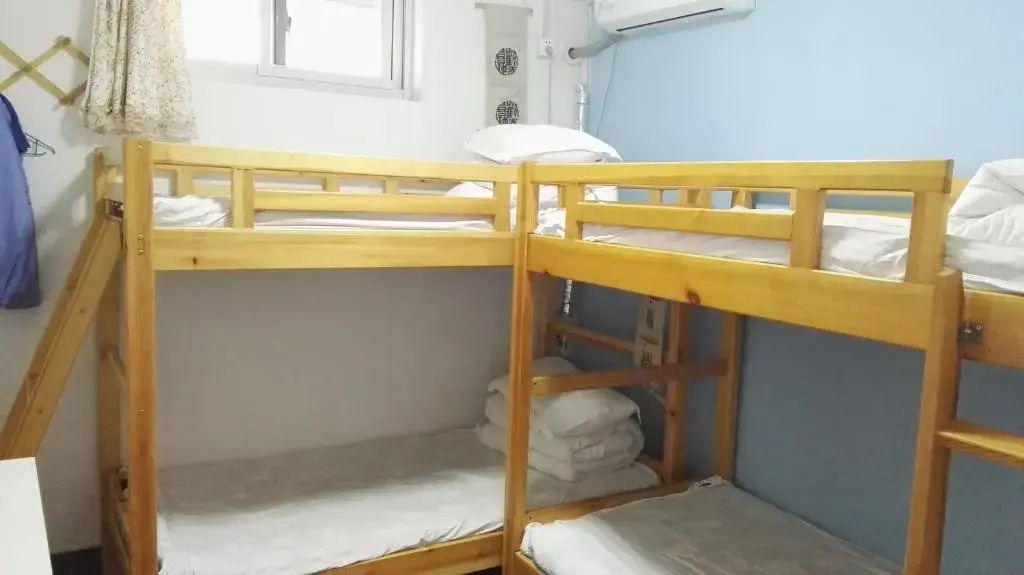 Qingdao 960 Painting Hostel