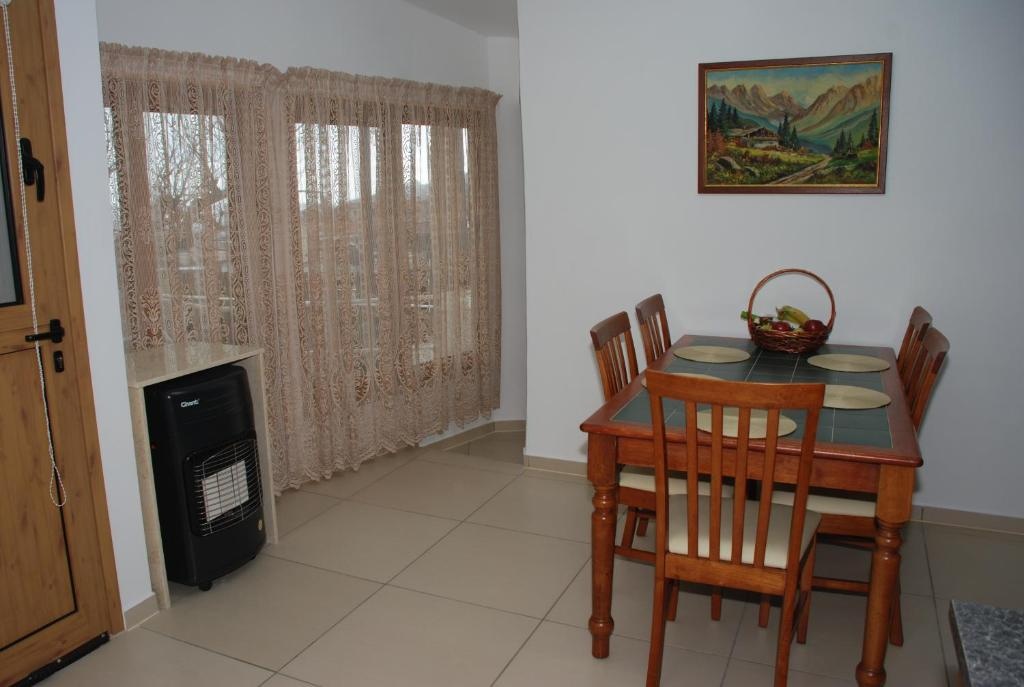 Kanarinis Apartments