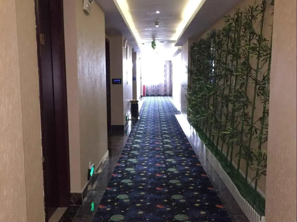 Aiqinhai Hotel