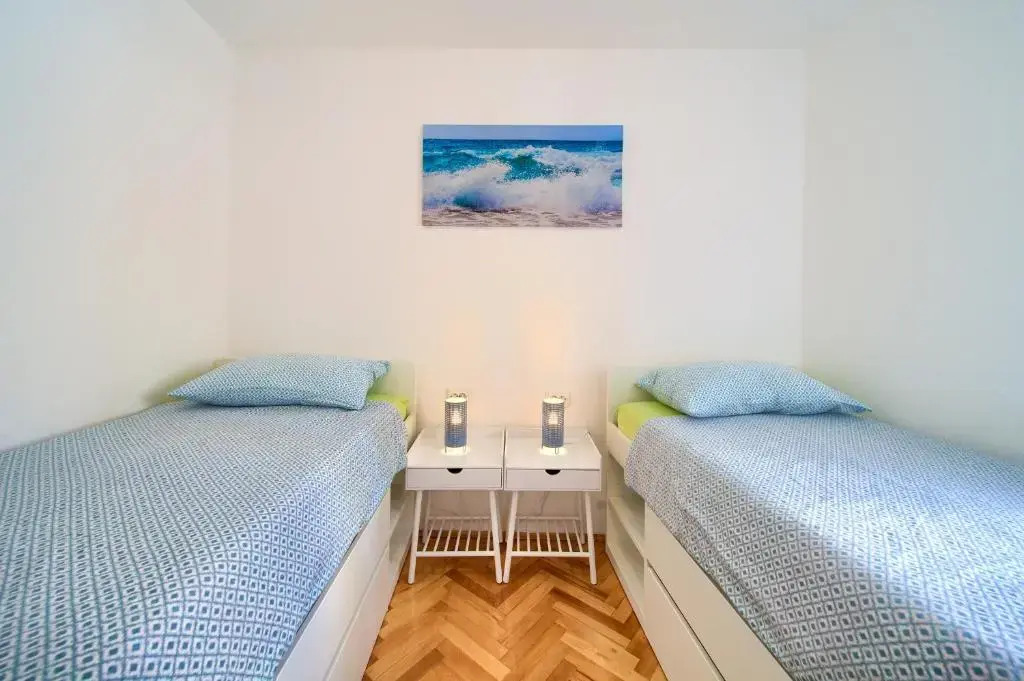 Apartment Frane