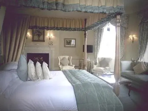 The Shelleys Hotel
