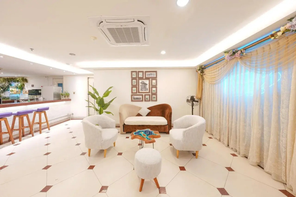 Heef Hotel