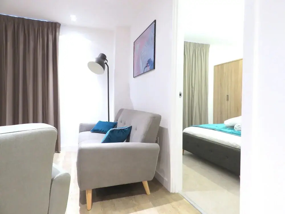 Tudors eSuite Grand Central Aparthotel